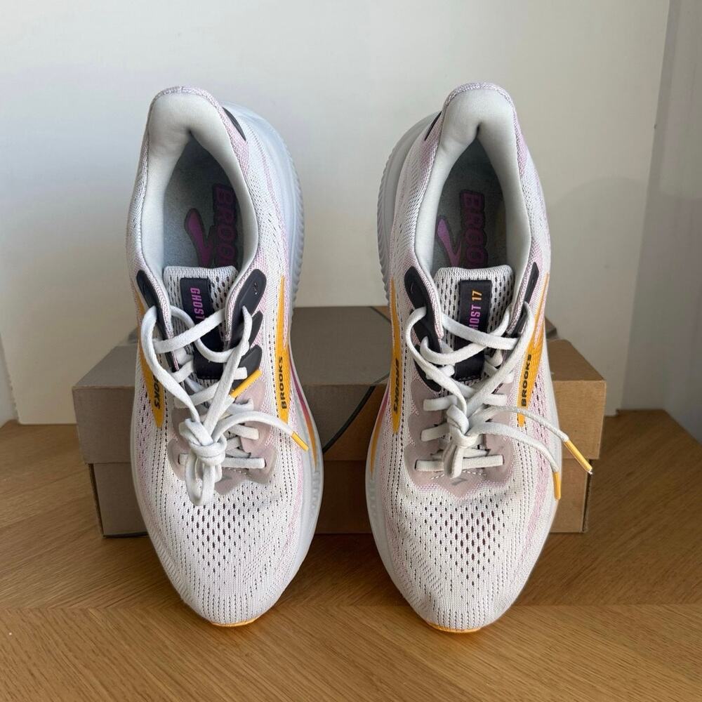 Brooks Ghost 17 Oyster/Apricot/Pink Women Running Sneakers- SZ 10.5 - Picture 5 of 12